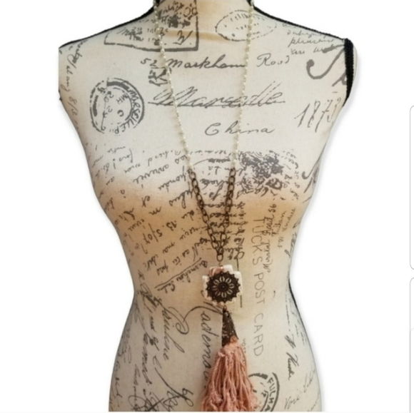 VINTAGE ROSE MAGNASITE STONE CROSS PENDANT & FAUX PEARL CHAIN LONG BOHO NECKLACE - Picture 1 of 6